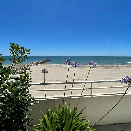 Sur La Plage, Front De